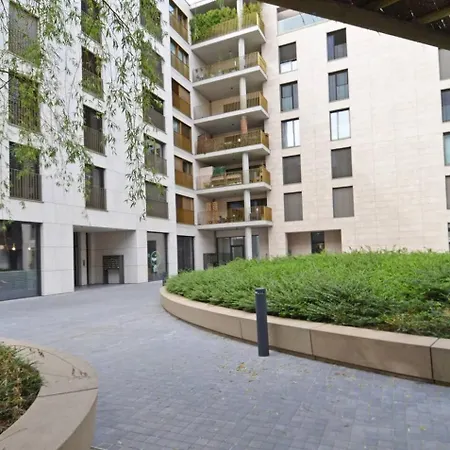 Cloche D'or Sleeps 2 公寓 *